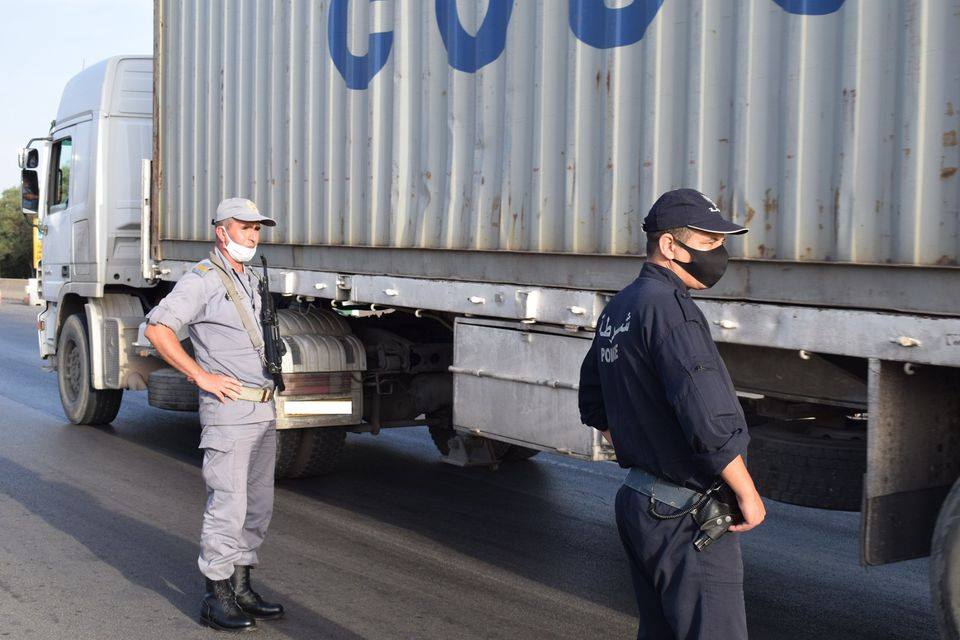 الجمارك الشرطة