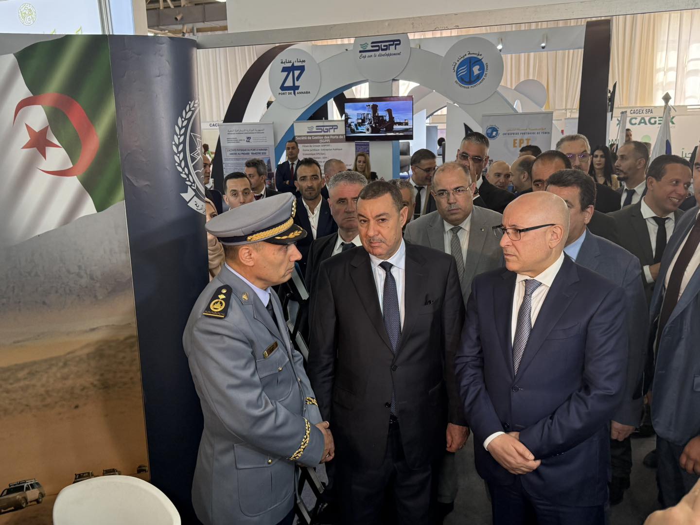 وزير التجارة