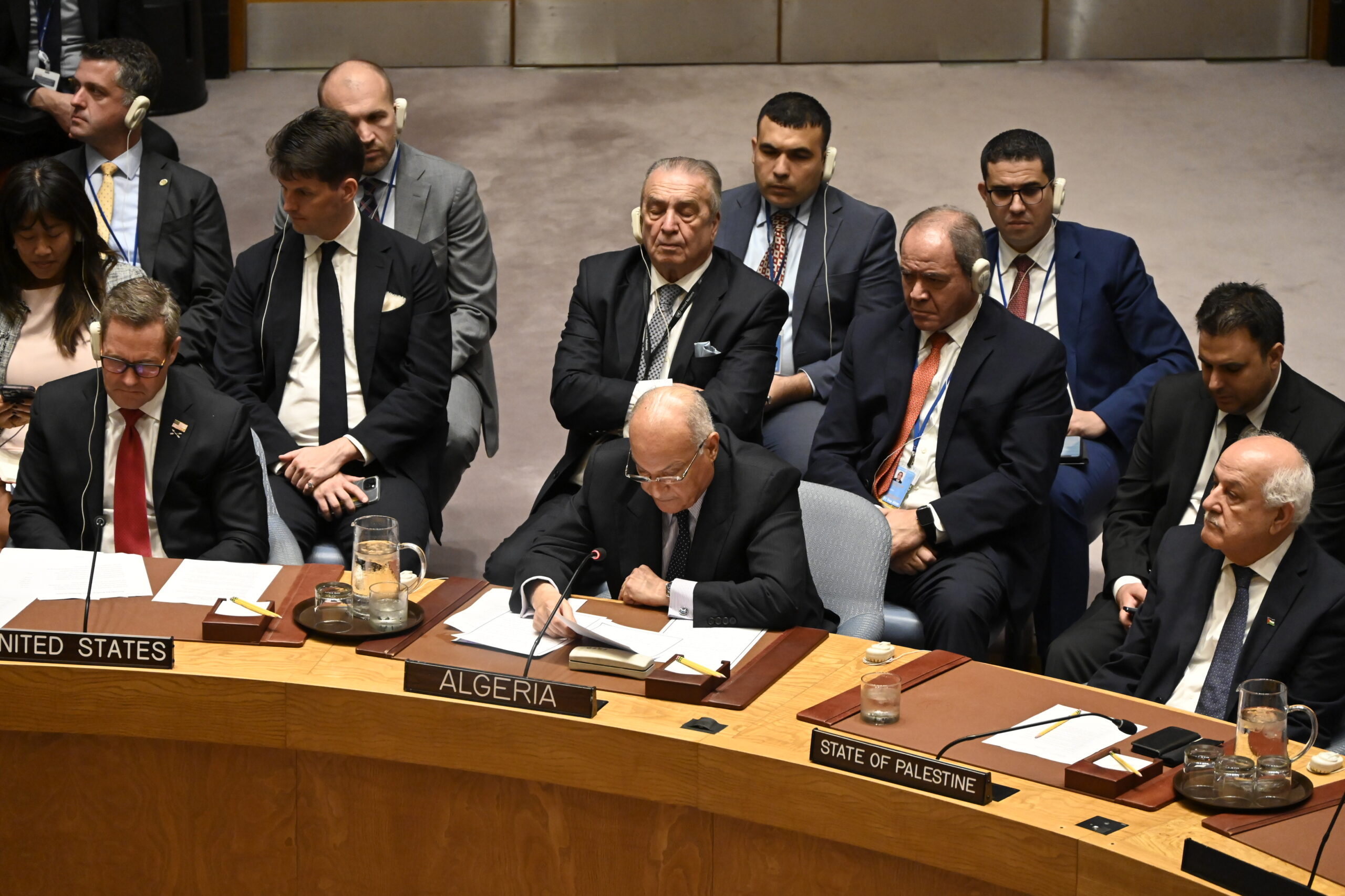 أحمد عطاف، وزير الدولة، وزير الشؤون الخارجية والجالية الوطنية بالخارج والشؤون الإفريقية